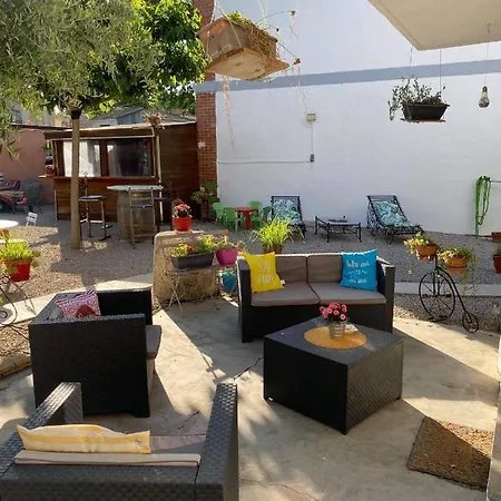 Chez Marinette Апартаменты Le Cailar