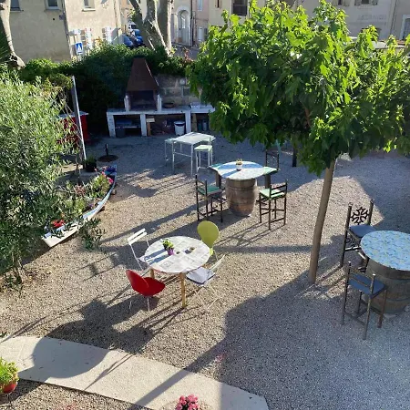 Chez Marinette Апартаменты Le Cailar